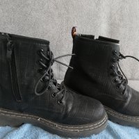 Зимни обувки, снимка 5 - Дамски боти - 38940037
