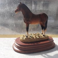 Страхотна колекционерска статуетка маркировка Leonardo Pony, снимка 5 - Антикварни и старинни предмети - 35948665