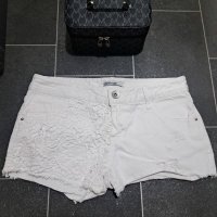 Къси бели дънкови панталонки , снимка 12 - Къси панталони и бермуди - 41314006