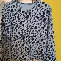Дамска блуза с дълъг ръкав размер М, снимка 1 - Блузи с дълъг ръкав и пуловери - 41415491