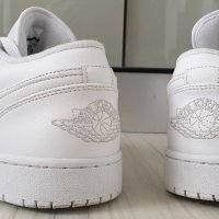 Nike Air Jordan 1 Retro Tripple White Mens Size 46/30 UK11 US 12 ОРИГИНАЛ!, снимка 10 - Кецове - 39872514