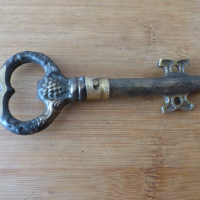 Тирбушон отварачка Ключ бронз, снимка 5 - Антикварни и старинни предмети - 44658454