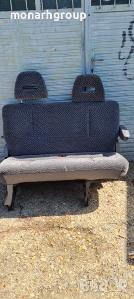 Седалка за кола задна 3 места /Крайслер/, снимка 1