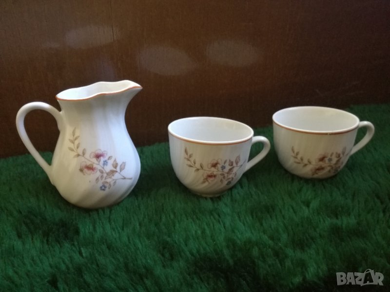 4 бр. чашки за кафе и каничка за мляко, снимка 1