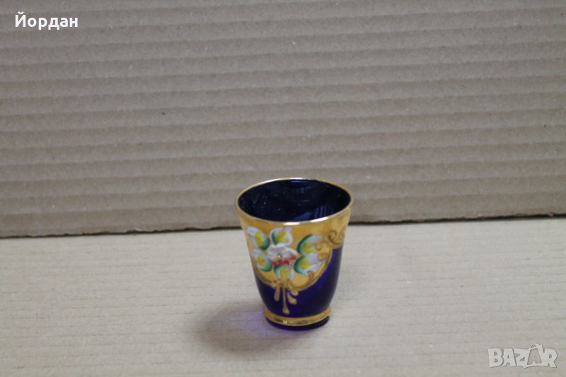 Стъклена чаша с позлата Бохемия , снимка 1