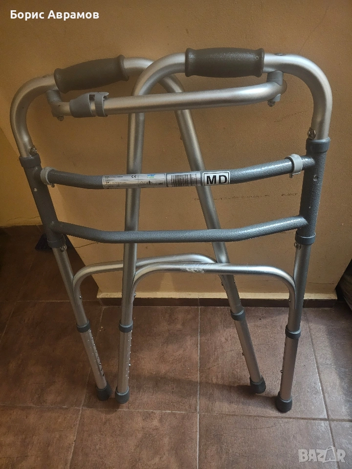 чисто нова сгъваема проходилка за възрастни, снимка 1