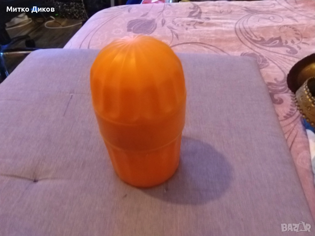 ръчна сокоизтисвачка пластмасова за лимони от соца нова, снимка 1