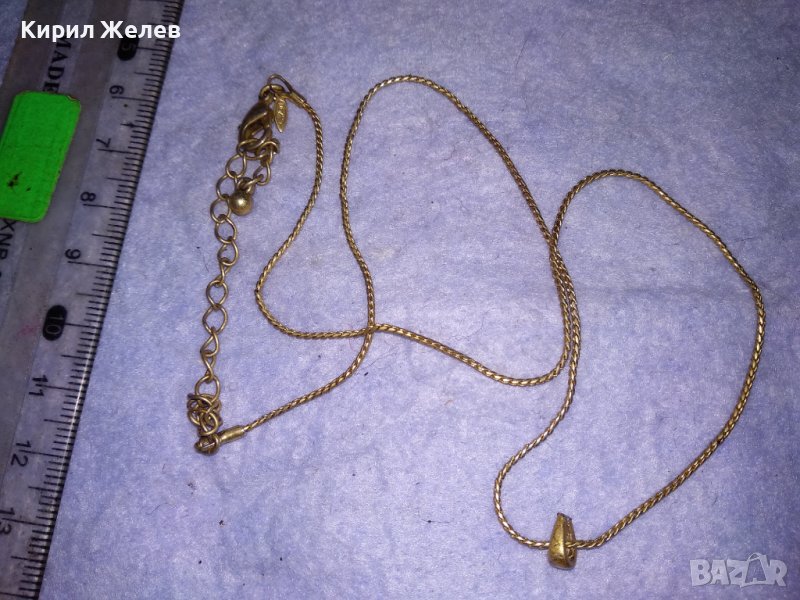 AVON МАРКОВА ФИНА МЕДНА с ПОЗЛАТА ВЕРИЖКА КОЛИЕ и ОБКОВ ПЕНДАНТ с ГНЕЗДО За СКЪПОЦЕННО КАМЪЧЕ 34315, снимка 1