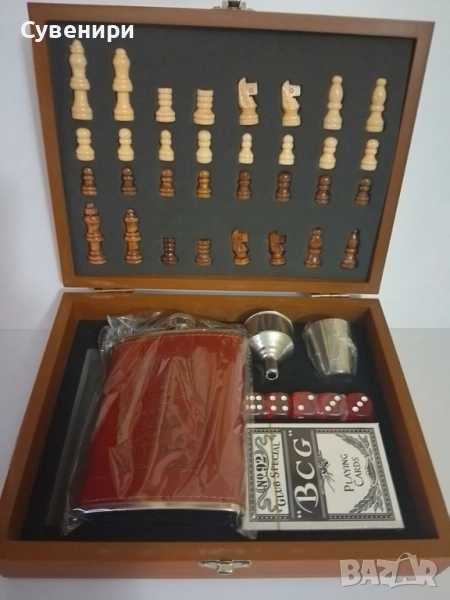 подаръчен комплект шах с карти-кафяв, снимка 1