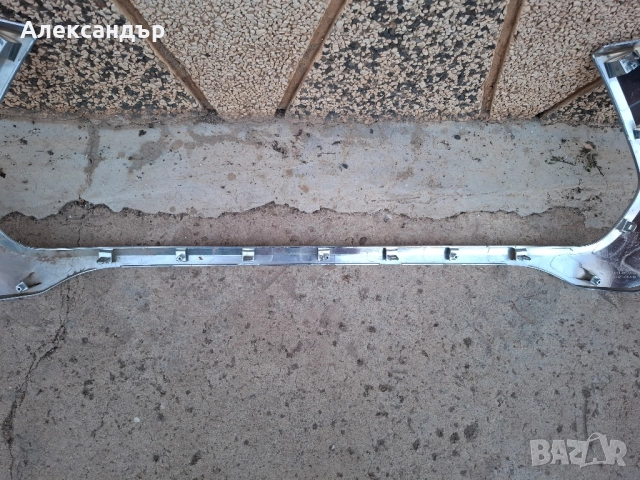 Хромирана лайсна за решетка за Toyota Hilux от 2020, снимка 7 - Части - 51461956