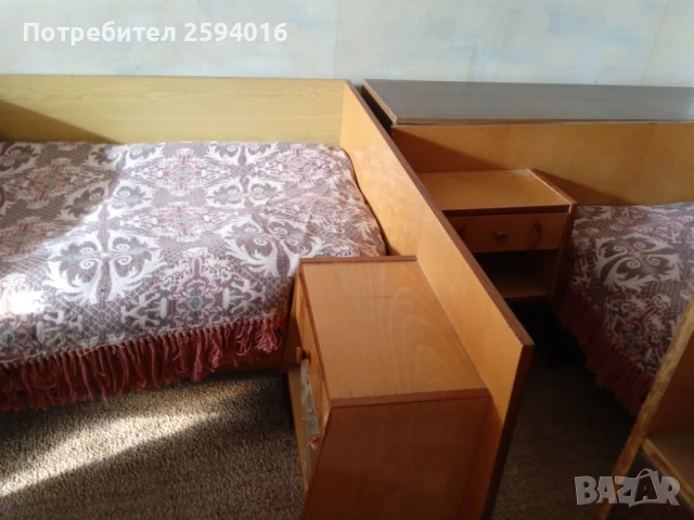 Продавам комплект спално обзавеждане с политур, снимка 6 - Гардероби - 50806483