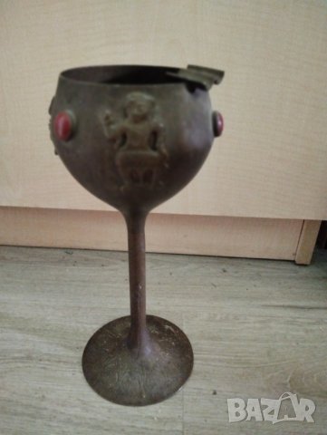 стар месингов пепелник