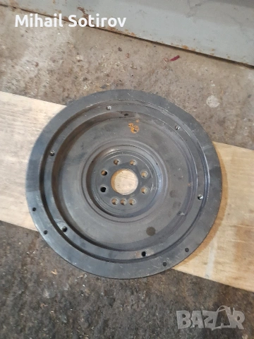 Маховик за Мерцедес 124
