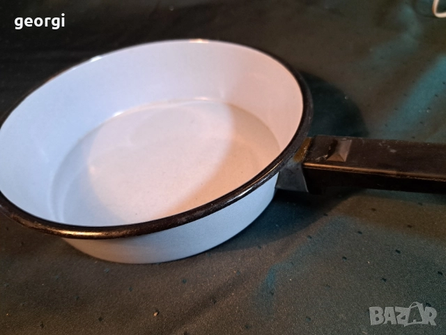 български емайлиран тиган 29/6, снимка 2 - Съдове за готвене - 52809087