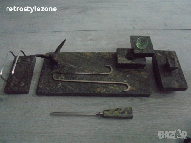 № 8311 Антикварен бюрален комплект от зелен камък и месинг – арт деко стил , снимка 5 - Други ценни предмети - 44071778