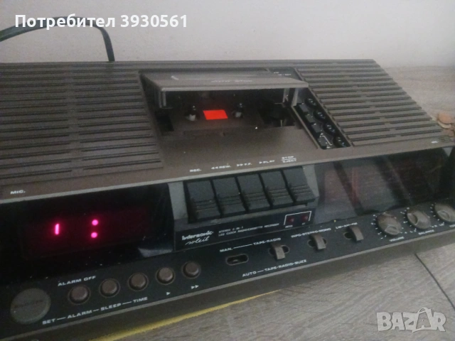 Радиокасетофон интерсоник, снимка 2 - Радиокасетофони, транзистори - 53708782