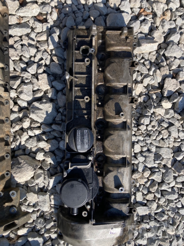 A6120140002 картер и капак клапани 6120160405, снимка 3 - Части - 44615003