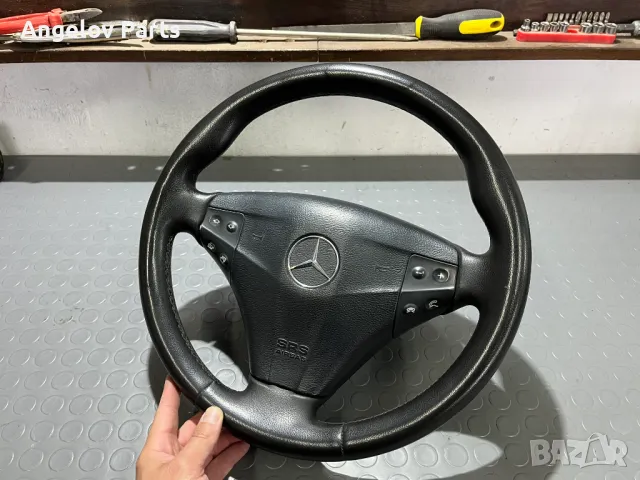 Трилъчев волан за Mercedes C-class W203 (преди фейс), снимка 1