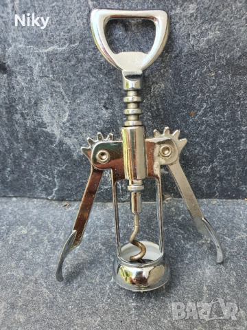 Метален тирбушон , снимка 2 - Аксесоари за кухня - 51757734