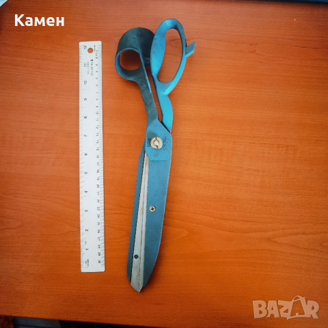 Шивашка ножица за разкрояване, снимка 1 - Антикварни и старинни предмети - 44839910