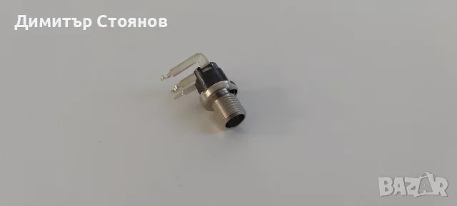 Захранваща букса за платка 5.5 x 2 мм.