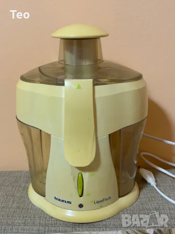 сокоизстисквачка Taurus LiquaFruits (мощност 400 W с 0,5 л вместимост),