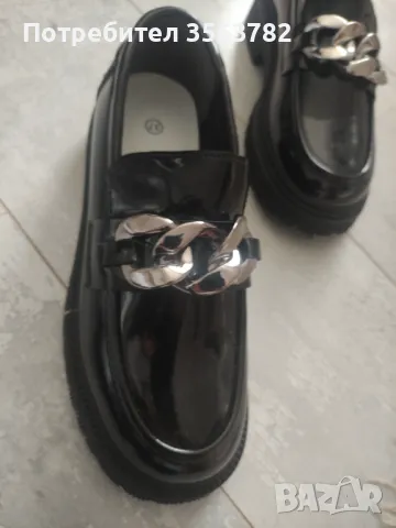 Дамски лачени лоуфъри , снимка 1