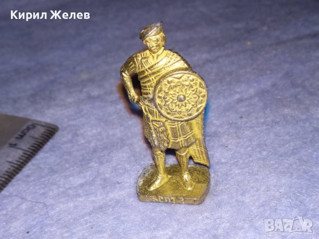 СТАРО МЕТАЛНО ВОЙНИЧЕ КИНДЕР - ШОТЛАНДЕЦ с ПОЗЛАТА РЯДКО За КОЛЕКЦИЯ 37109, снимка 6 - Колекции - 40392622