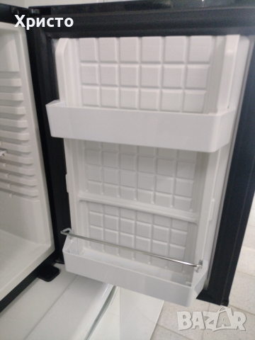 Мини бар , снимка 3 - Хладилници - 44746210