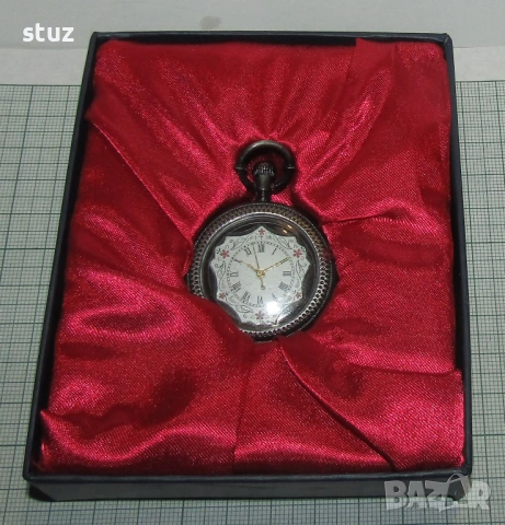 Дамски джобен часовник, нов, в оригиналната кутия , снимка 2 - Дамски - 53404784