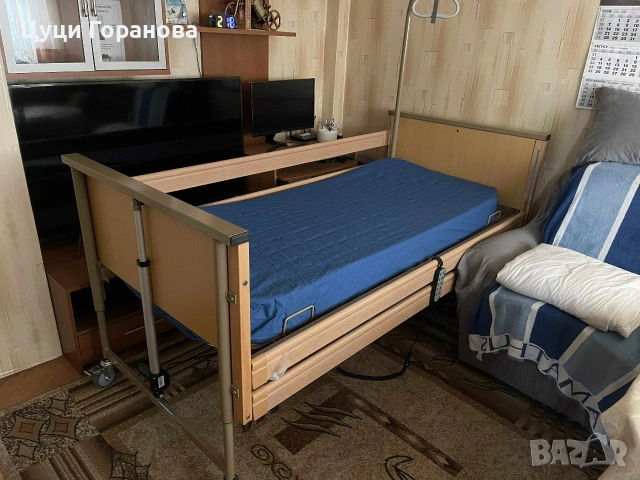 Чисто ново болнично легло с декубитален дюшек, снимка 3 - Антидекубитални дюшеци - 53210347