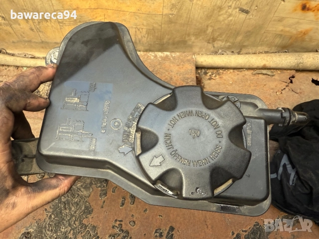 Казанче охладителна течност BMW 320d E90/91 163кс, снимка 4 - Части - 51703556