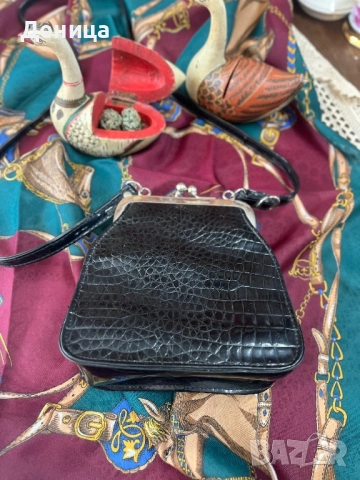 Винтидж чанта Малка чанта с любимата за мен закопчалка тип „целувка“ и текстурирана, релефна повърхн, снимка 9 - Чанти - 51479090