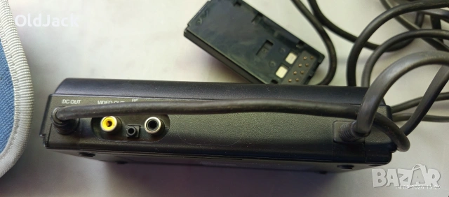 Продавам зарядно за камера Blaupunkt, снимка 3 - Камери - 53837993