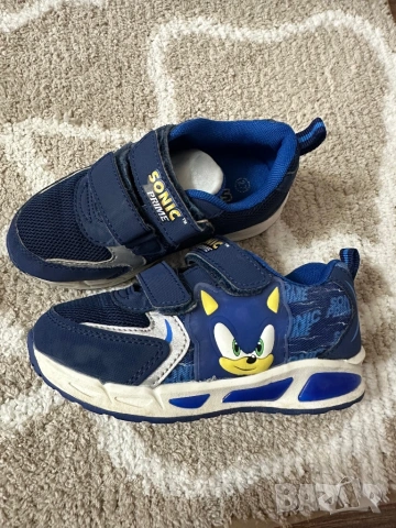 Светещи обувки за момче 27 номер, снимка 4 - Детски обувки - 53557347