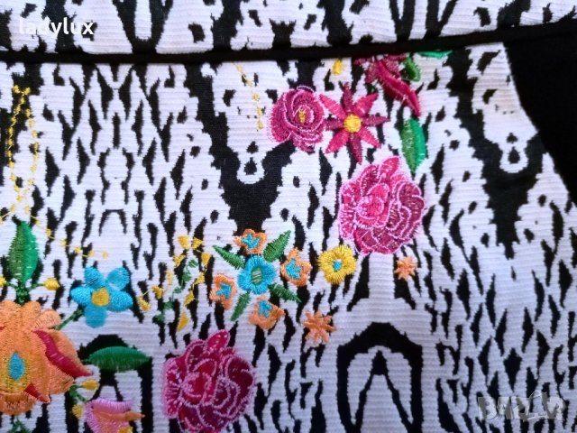 Desigual, Оригинална Плътна Пола, Размер М. Код 1552, снимка 2 - Поли - 35848241