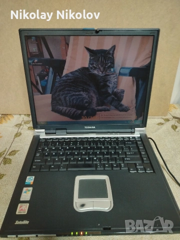 лаптоп TOSHIBA 