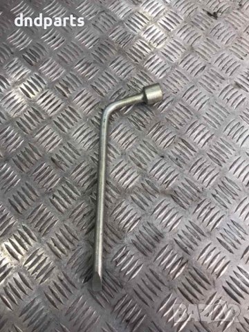 Ключ гуми Toyota RAV4,2004г.