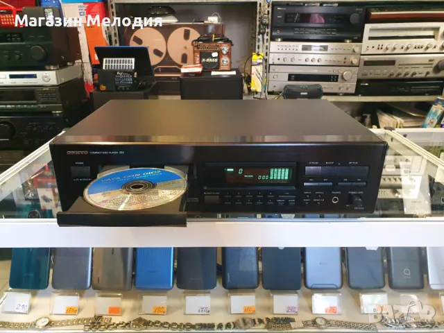 CD Player Onkyo DX-7210 В отлично техническо и визуално състояние.