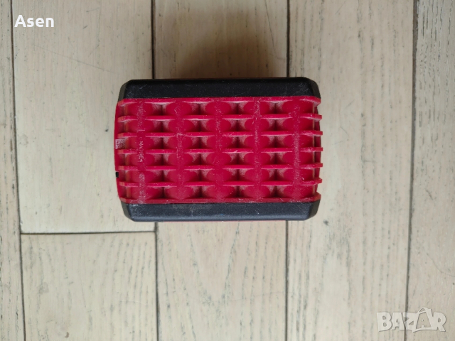 Bosch Professional 18V 4A батерия оригинална, снимка 4 - Винтоверти - 53301151