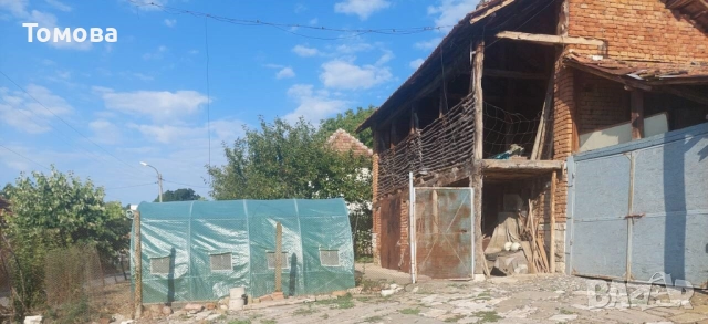 Продавам  двуетажна къща с двор в село Горна Бешовица, снимка 12 - Къщи - 43938383