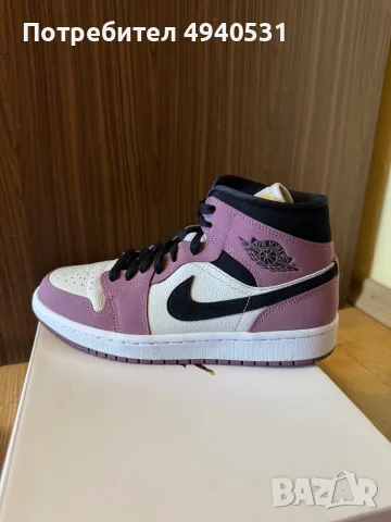 Nike Air Jordan 1 Mid “Mulberry” , снимка 9 - Кецове - 55961748