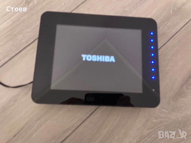 Продавам Фоторамка Toshiba Gigaframe L81