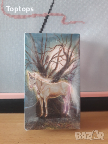 Таро карти: Fantastical Creatures Tarot, 7x12 см с хартиена книжка, снимка 2 - Карти за игра - 36310723