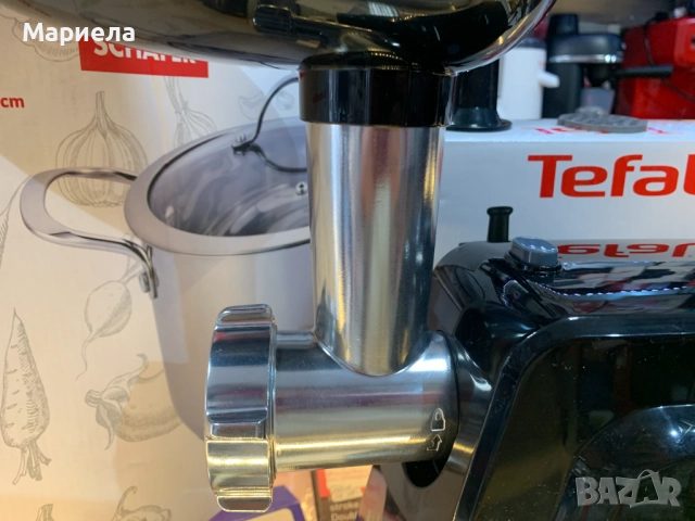 Месомелачка Tefal Classic NE105838 / 1400W / С пълначка, снимка 5 - Месомелачки - 51904221