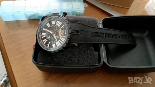 Roger Dubuis УНИКАЛЕН ДИЗАЙНЕРСКИ КАЧЕСТВЕН часовник , снимка 2 - Мъжки - 50593477