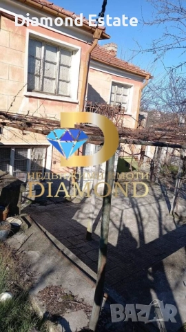 Двуетажна къща в село Яздач, обл. Стара Загора, снимка 3 - Къщи - 52439889