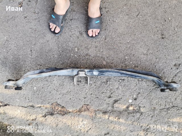 Греда под радиатор за голф 2 , снимка 3 - Части - 41888347