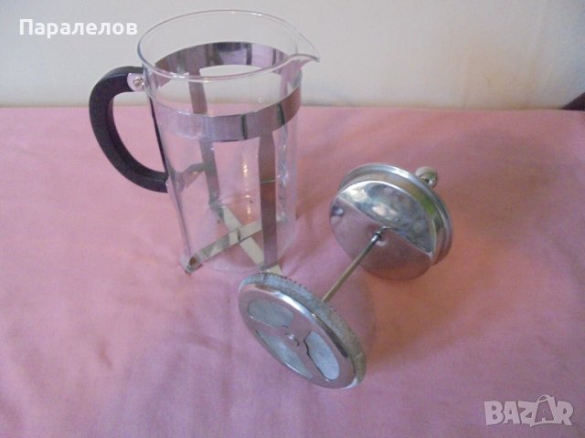 2 пинти/1.13л. PYREX стъкло и хром Френска преса - неизполвана, снимка 3 - Съдове за готвене - 40633792