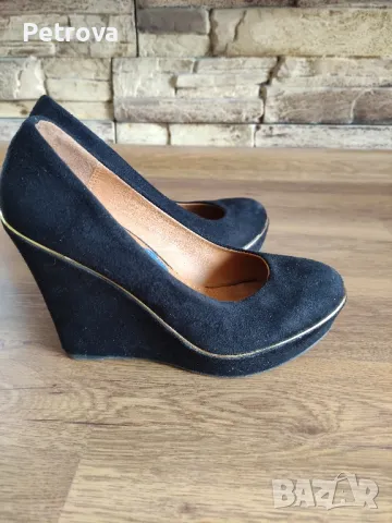 Черни платформи , снимка 2 - Дамски елегантни обувки - 47338828